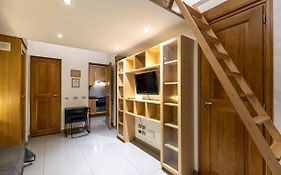 Apt Urbana 156 - Monti